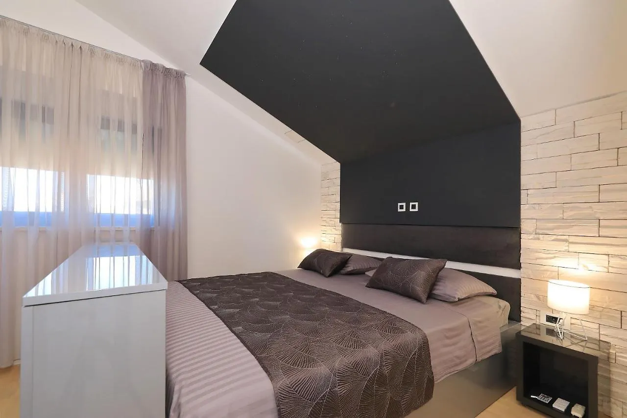 Villa Legacy, By The Beach, Kali