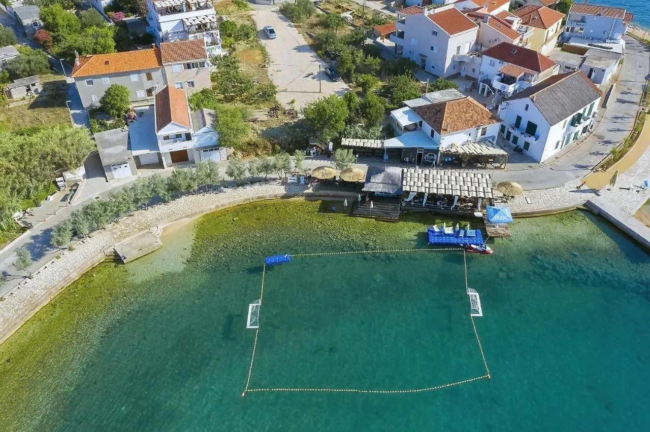 Villa Legacy, By The Beach, Kali 0*,