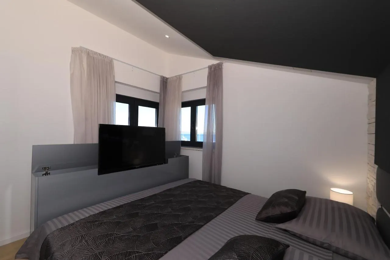 Villa Legacy, By The Beach, Kali Croatia